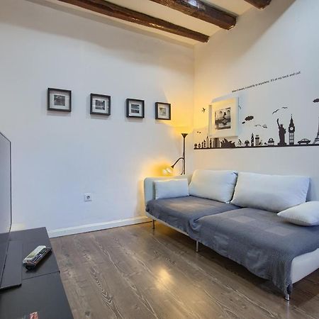 Charming Sol Attic Apartment Madrid Bagian luar foto