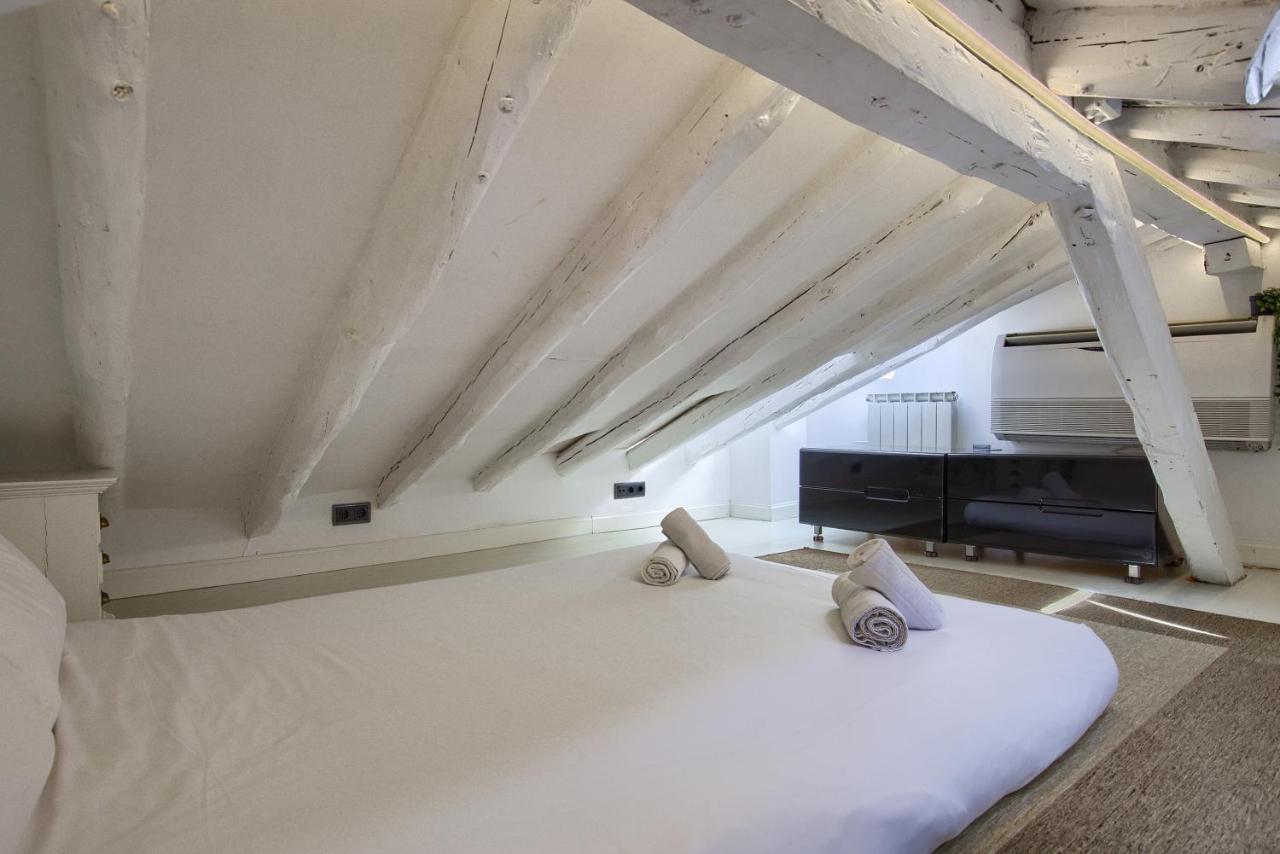 Charming Sol Attic Apartment Madrid Bagian luar foto
