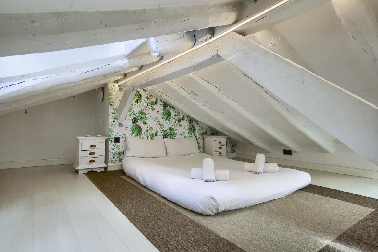 Charming Sol Attic Apartment Madrid Bagian luar foto