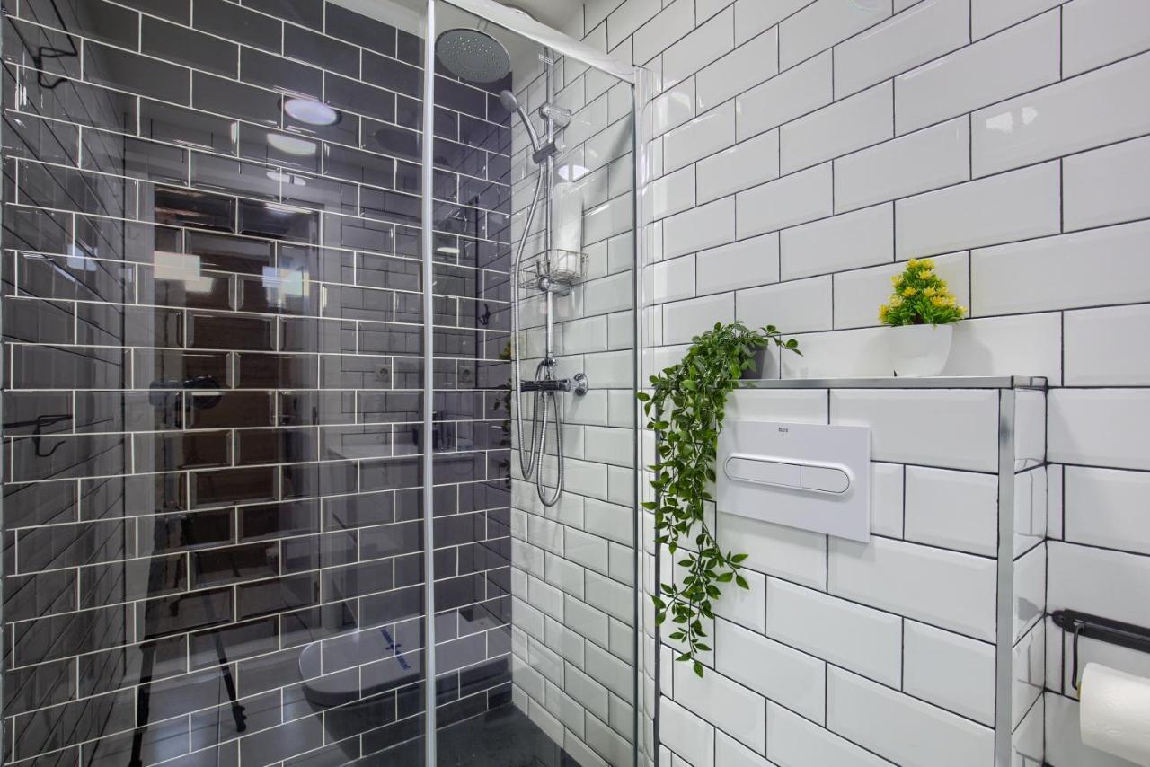 Charming Sol Attic Apartment Madrid Bagian luar foto